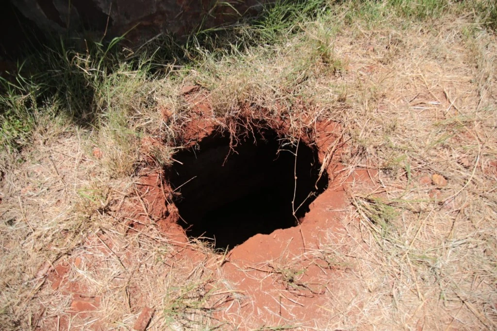 Presidiários cavam buraco e fogem de cadeia no interior de Rondônia