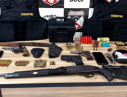 Policial Civil é preso com armas levadas de delegacia