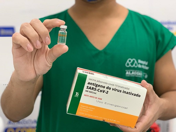 Presidente do Conselho Municipal de Saúde denuncia desaparecimento de doses da Coronavac em Guajará-Mirim