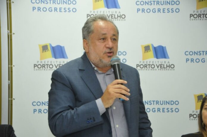 Ex-deputado é internado em estado grave com Covid-19 e família pede ajuda