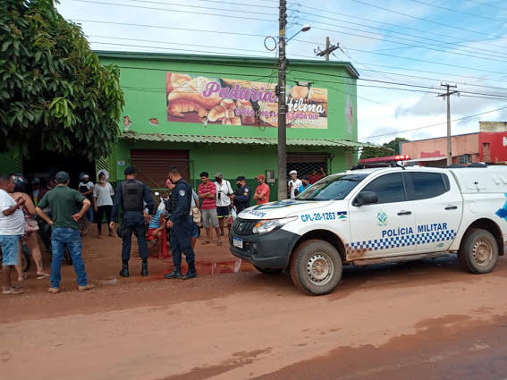 Durante tentativa de assalto homem é atingido com disparo de arma de fogo no ombro e socorrido as pressas em Guajará-Mirim