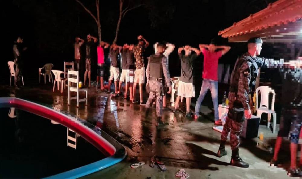 DESRESPEITO A VIDA: Coronafest com 60 pessoas é agrado pela PM em fazenda