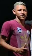 Policiais militares cumprem mandado de prisão em desfavor de rapaz que em abordagem deu nome falso