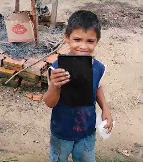 Policiais rodoviários realizam sonho de menino de 6 anos, morador do Distrito do Iata