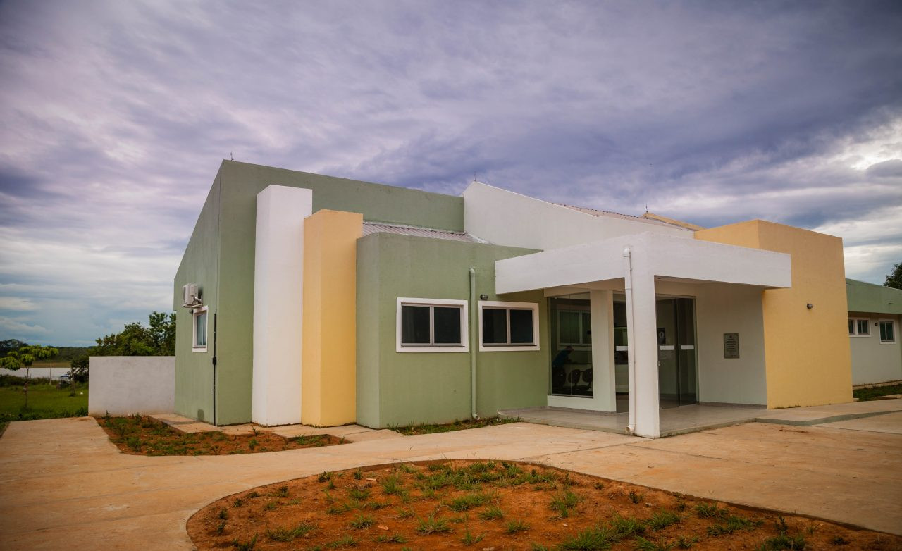 AMBULÂNCIA DO DISTRITO DE SURPRESA EM CHAMAS