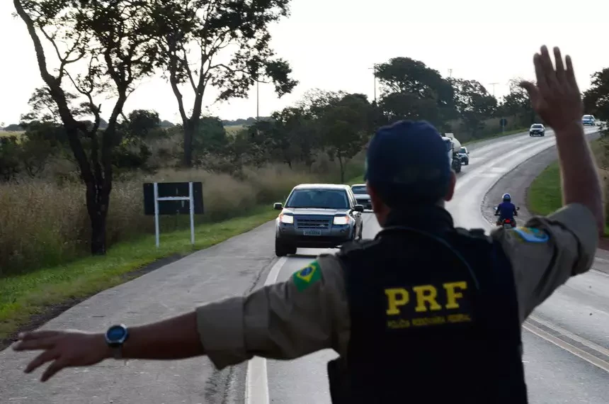 Nova lei de trânsito passa a valer a partir de hoje. Veja o que muda