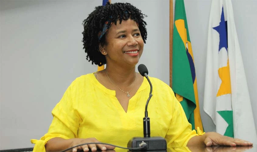 Com mandato apático sem feitos relevantes e estando entre os piores congressistas do país, deputada federal Silva Cristina vota favorável a “privatização da vacina” contra Covid-19