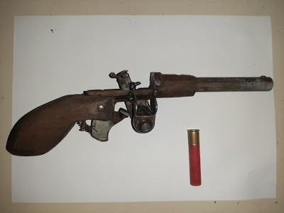 PM prende foragido do sistema prisional com arma usada durante assalto a frentista