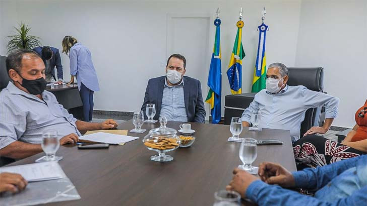 Presidente Alex Redano assegura R$ 300 mil para investir na agricultura em Guajará-Mirim