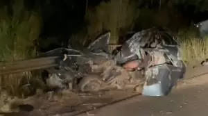Caminhão com placas de Guajará-Mirim se envolve em acidente na BR-364 em Ouro Preto do Oeste, motorista do carro de passeio veio óbito