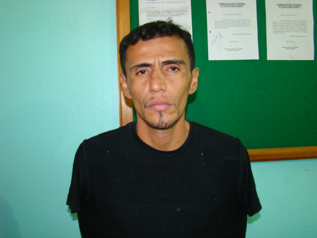 Polícia prende homem acusado de ter participado de roubos este mês em Guajará-Mirim e Nova Mamoré.
