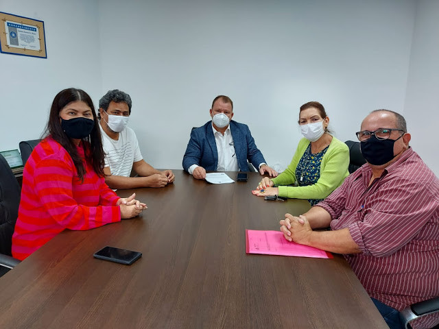 Deputado Dr. Neidson se reúne com dirigentes do Sindsaúde para discutir PCCR dos servidores da saúde do Estado