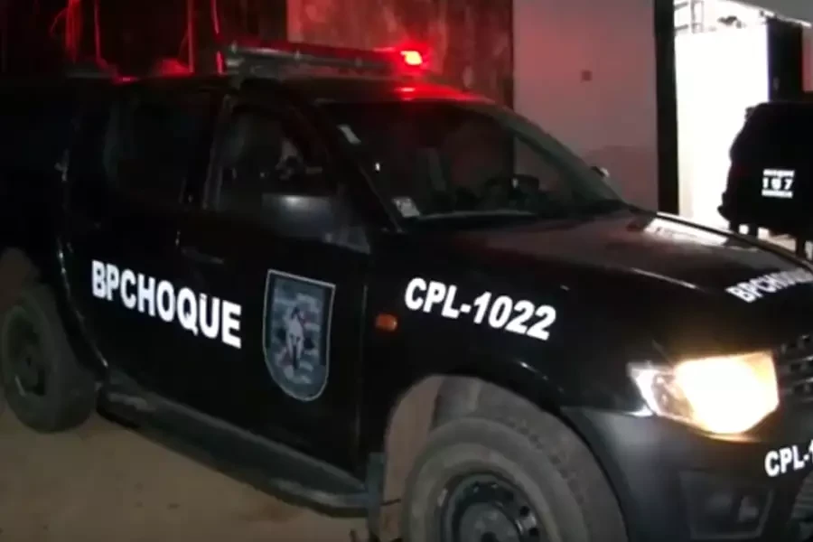 FUGA ALUCINADA - Policiais do Choque são recebidos à tiros em tentativa de abordagem