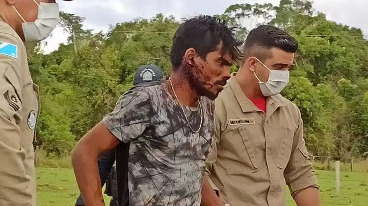 Homem é confundido com Lázaro na rua e acaba sendo brutalmente espancado