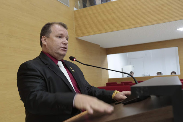 Projeto do deputado Dr. Neidson equipara exames ambulatoriais, consultas de especialidades e cirurgias eletivas aos serviços essenciais da saúde