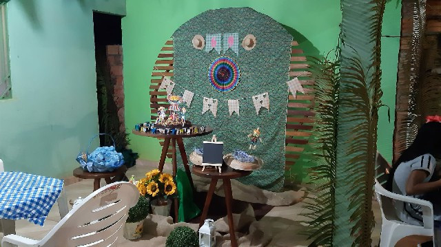 FAMILIARES E AMIGOS PRESTIGIAM ANIVERSÁRIO DE LIDER EXTRATIVISTA