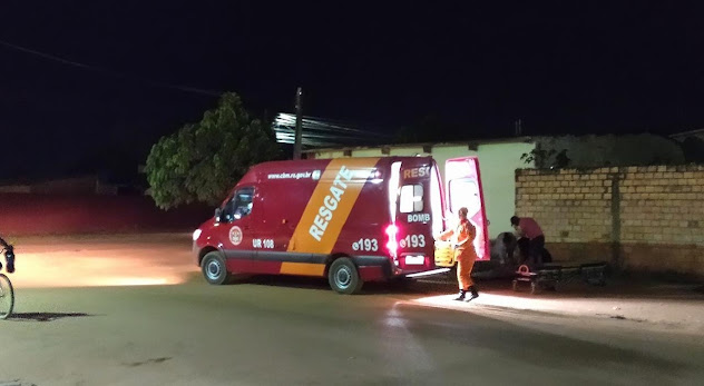 Homem conhecido por BARRACA é encontrado morto em frente à tabacaria no bairro 10 de abril em Guajará-Mirim