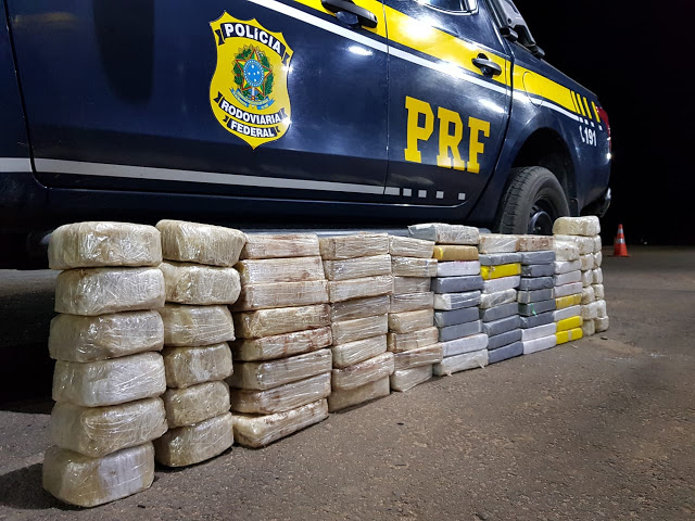 PRF apreende 90 kg de droga em caminhão que saiu de Guajará-Mirim - Vìdeo