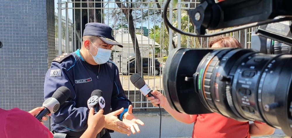 GUAJARAMIRENSE OFICIAL DA PMCE ANIVERSARIA E RECEBE CUMPRIMENTOS DO PAI EM GUAJARÁ-MIRIM