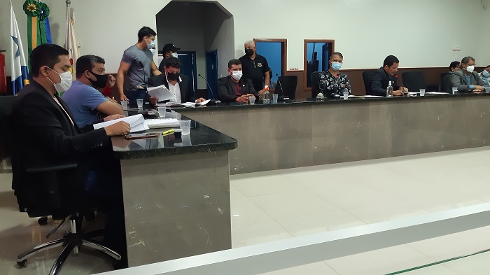 EM SESSÃO EXTRAORDINÁRIA, CÂMARA DE GUAJARÁ ARQUIVA PEDIDO DE ASFASTAMENTO DE UM VEREADOR.