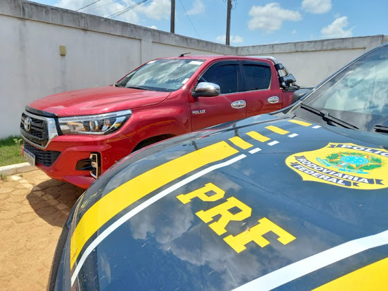 Policia Rodoviária Federal recupera caminhonete roubada em menos de 24 horas