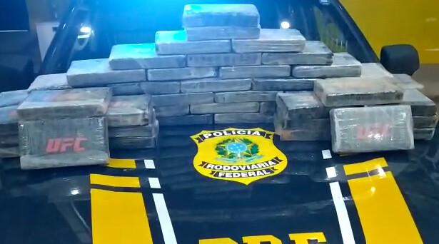 Casal é preso com 54,48 quilos de cocaína na BR-364