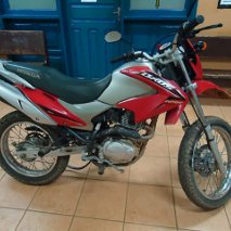 Polícia civil prende casal na BR 425 que trafegava em motocicleta roubada em Porto Velho.