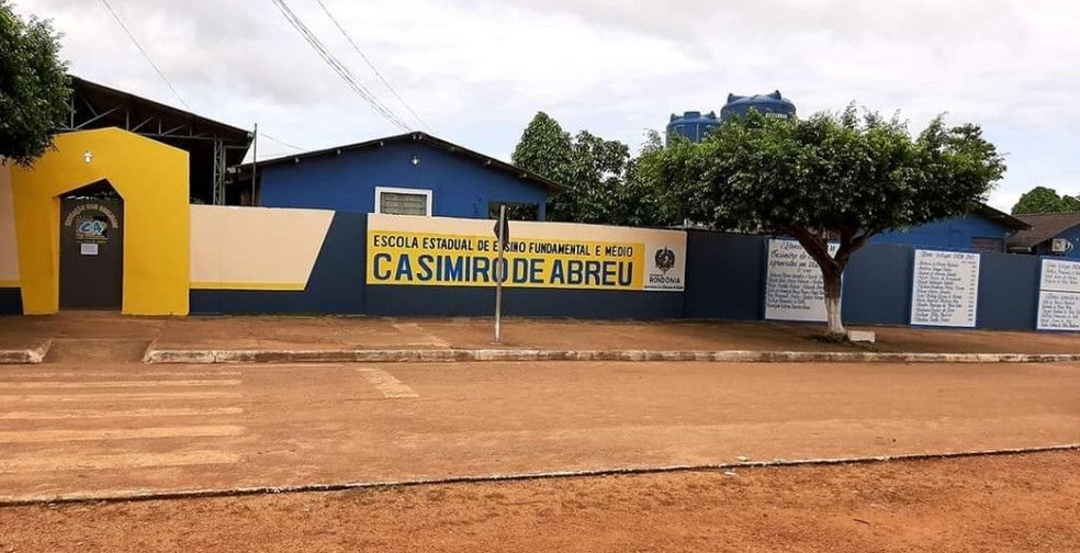 Escola de Nova Mamoré, RO, suspende aulas presenciais após servidora contrair Covid-19