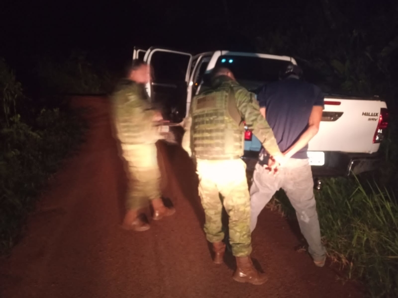 PM prende homem que tentava levar carro do prefeito de Candeias do Jamari para a Bolívia