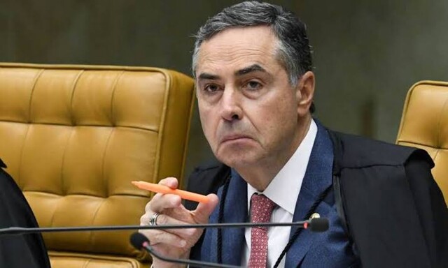 Ministro do STF determina exigência de comprovante de vacina para quem chegar ao país