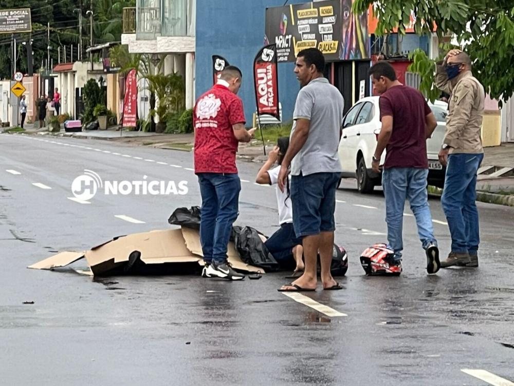 Motoboy morre em gravíssimo acidente em cruzamento na capital
