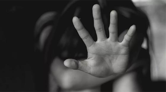 Homem “namora” menina de 13 anos e estupra cunhada de 8 com autorização da mãe das vítimas