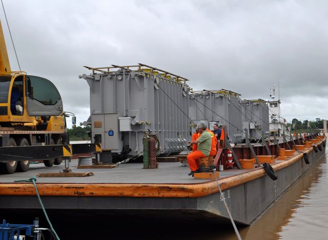Porto de Porto Velho recebe equipamentos da Usina de Jirau
