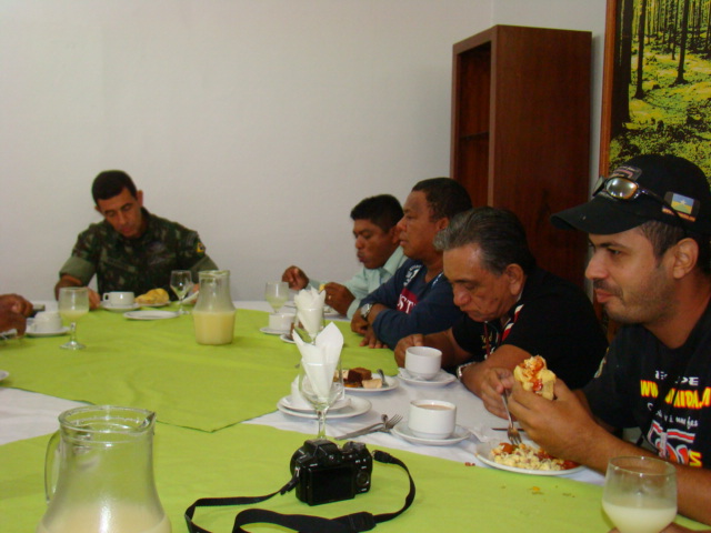 Profissionais da imprensa local foram recepcionados pelo novo comandante do 6º Bis com um café da manhã