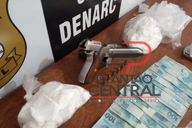 OPERAÇÃO HORUS: Polícia Civil prende jovem com 1 kg de cocaína, pistola e dinheiro