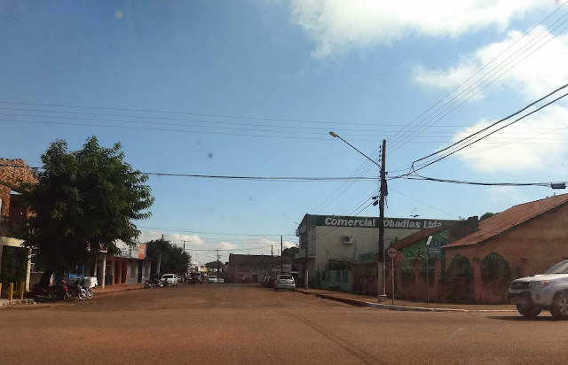 Equipamentos e dinheiro são furtados de loja no centro comercial de Guajará-Mirim