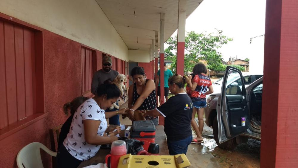VIGILANCIA SANITÁRIA VACINA MAIS DE 1 MIL ANIMAIS DURANTE CAMPANHA