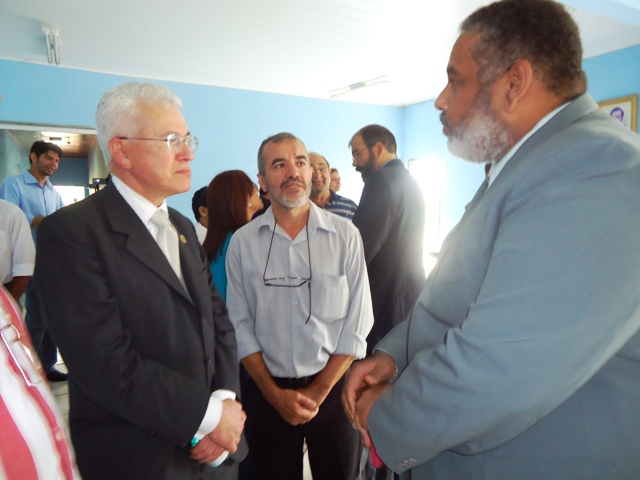 GUAJARÁ MIRIM - DCJ/UNIR se faz presente à recepção de Mangabeira Unger
