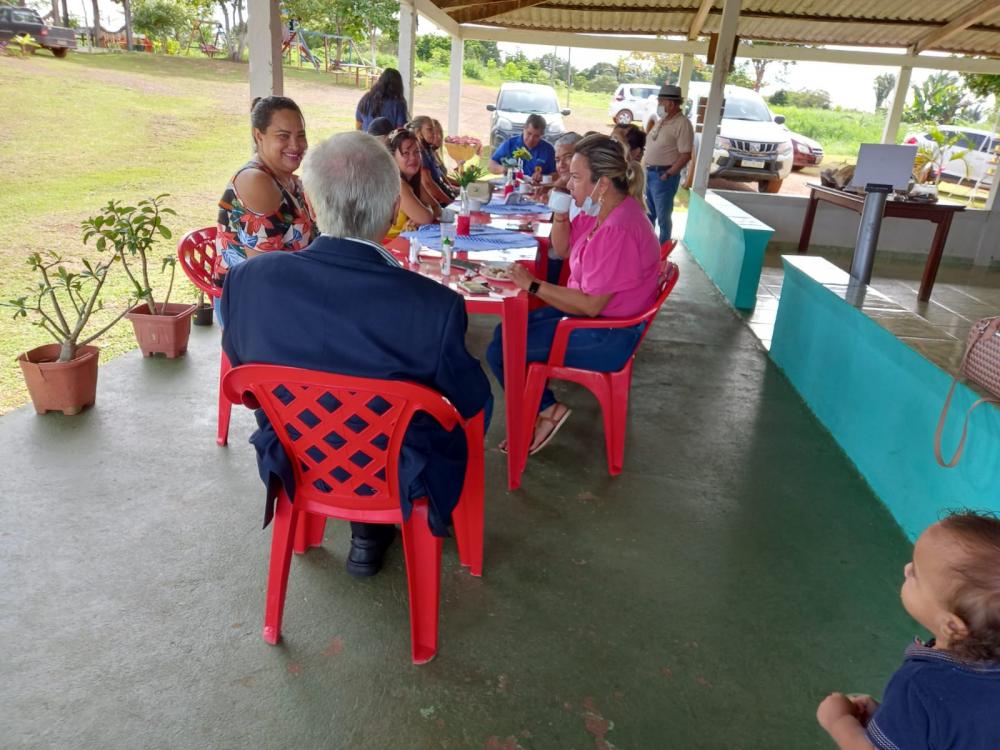 UMA DAS MAIS ILUSTRES FIGURAS DA POLÍTICA DE RONDÔNIA VISITA G. MIRIM, PARTICIPA DE CAFÉ COM MEMBROS DA IMPRENSA E DECLARA DESEJO DE VOLTAR À POLÍTICA