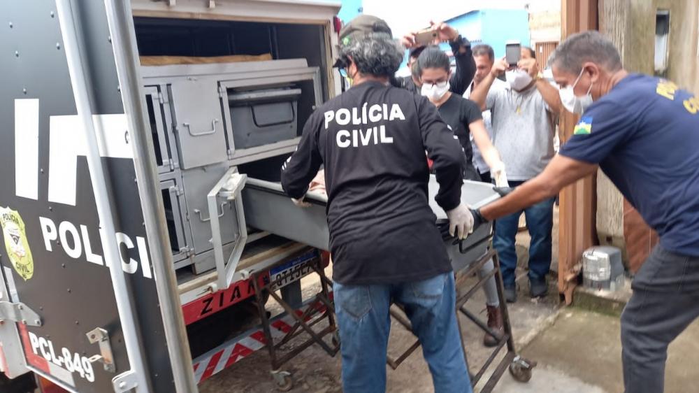 Homem é preso após matar a esposa de 16 anos na zona leste