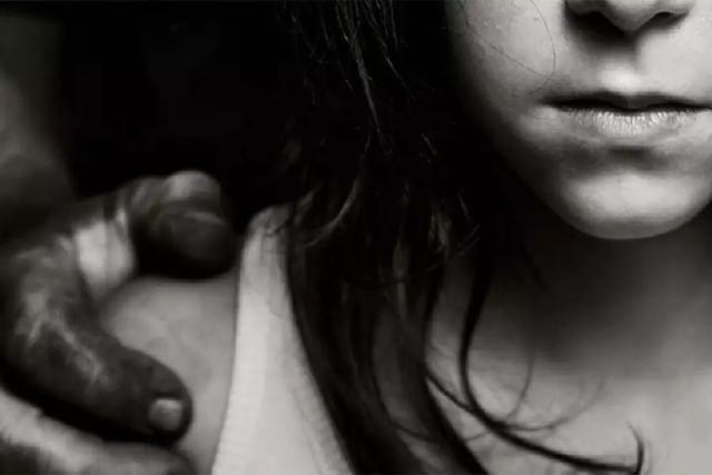 Jovem de 20 anos diz que é abusada pelo padrasto desde os 12 anos