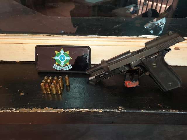 Policiais do 6º BPM apreendem arma, drogas e suspeitos envolvidos em roubo de fazenda