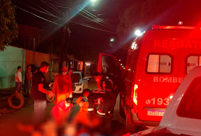 Mulher deita no meio da rua e morre atropelada na capital