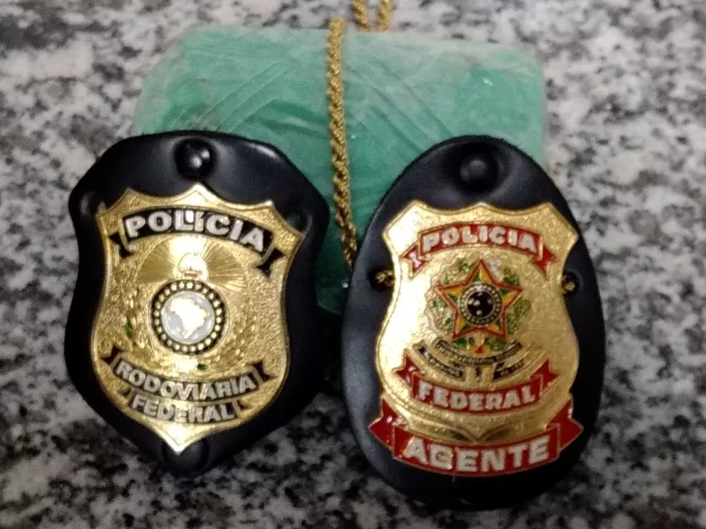Policial militar usando viatura é preso ao escoltar caminhão com madeira ilegal