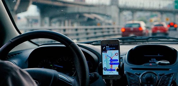 Jovem dá à luz no meio da rua após motorista de app recusar corrida até hospital, em RO