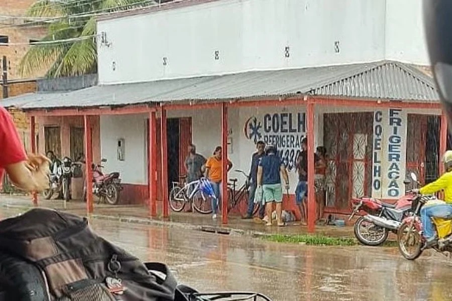 Infarto leva picolezeiro a óbito em calçada de comércio na capital