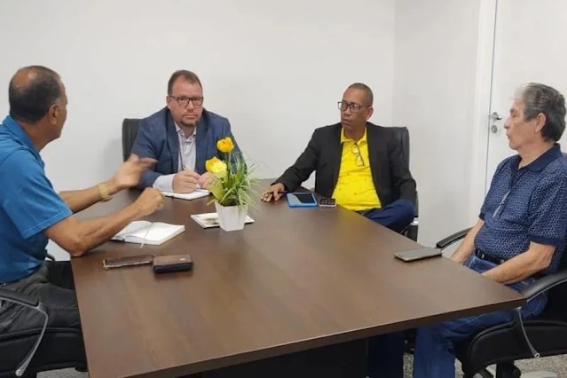 Deputado Estadual Dr. Neidson recebe representantes da Associação dos Filhos e Amigos de Guajará-Mirim