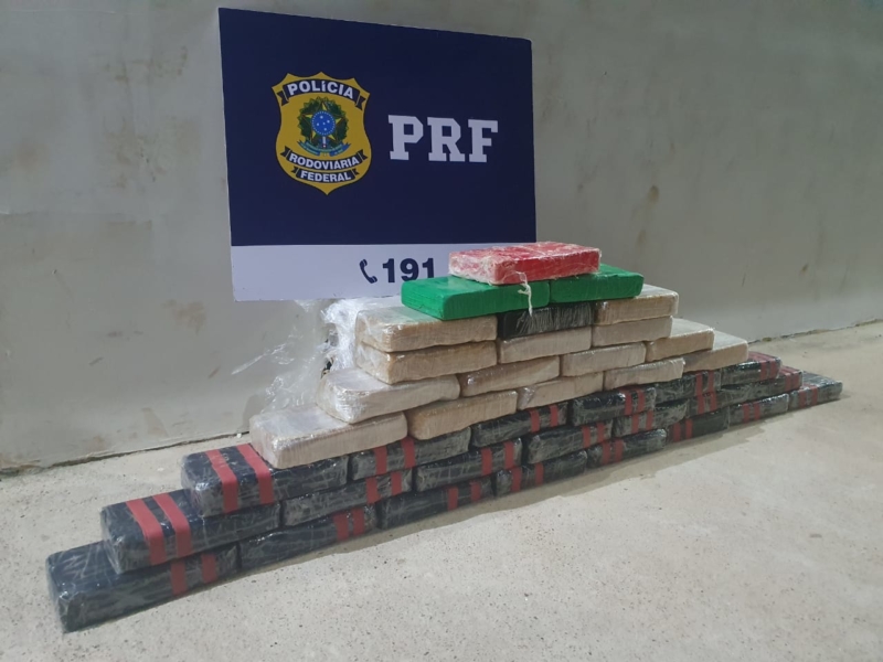 Homem é preso próximo de presídio com mais de 40kg de cocaína em Porto Velho