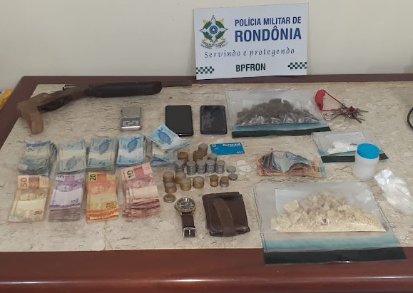 Forças de segurança da Fronteira realizam prisão de duas pessoas e e apreensão de drogas