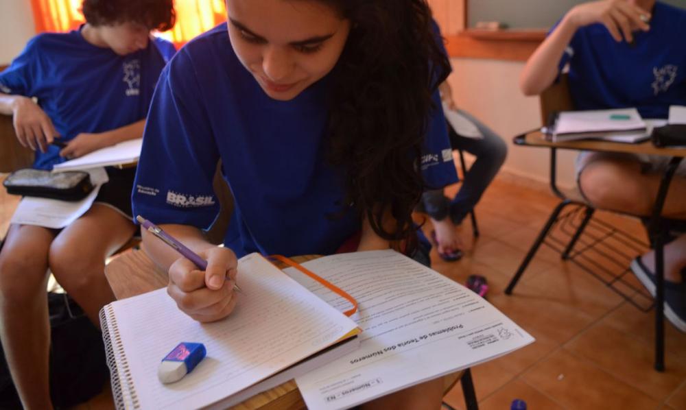 Portaria libera R$ 169,2 mi para ensino médio integral em 9 estados